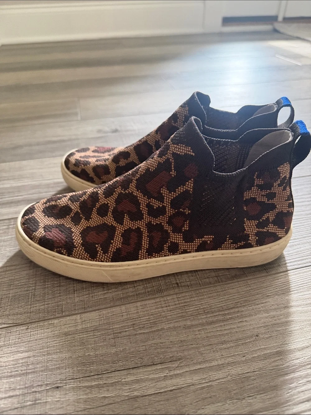 Rothys stylish leopard